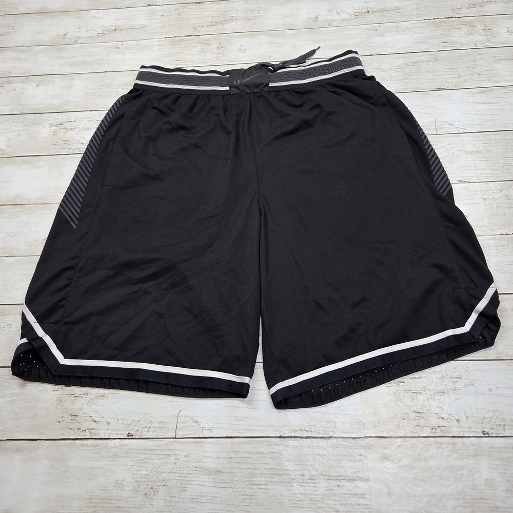 Nike VaporKnit Basketball Shorts Athletic Mens Large Black 925795-010 Striped